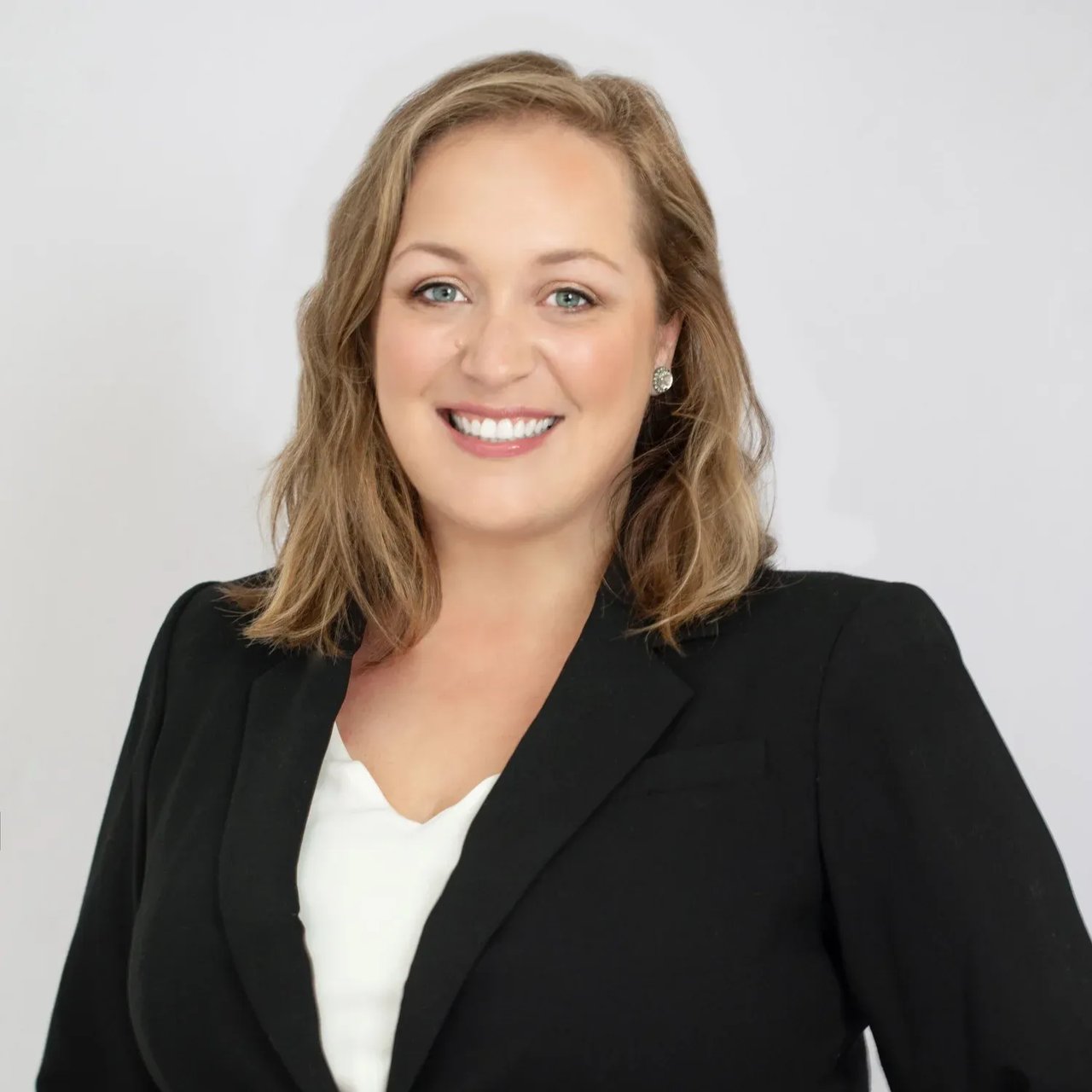 Jessica Verde Severna Park, MD Real Estate Agent Headshot