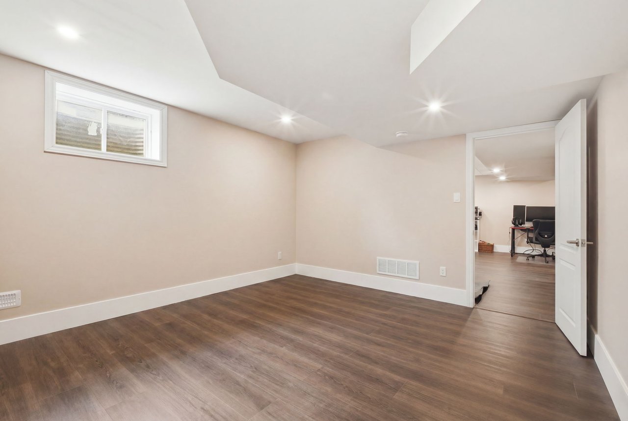 215 Breton Street