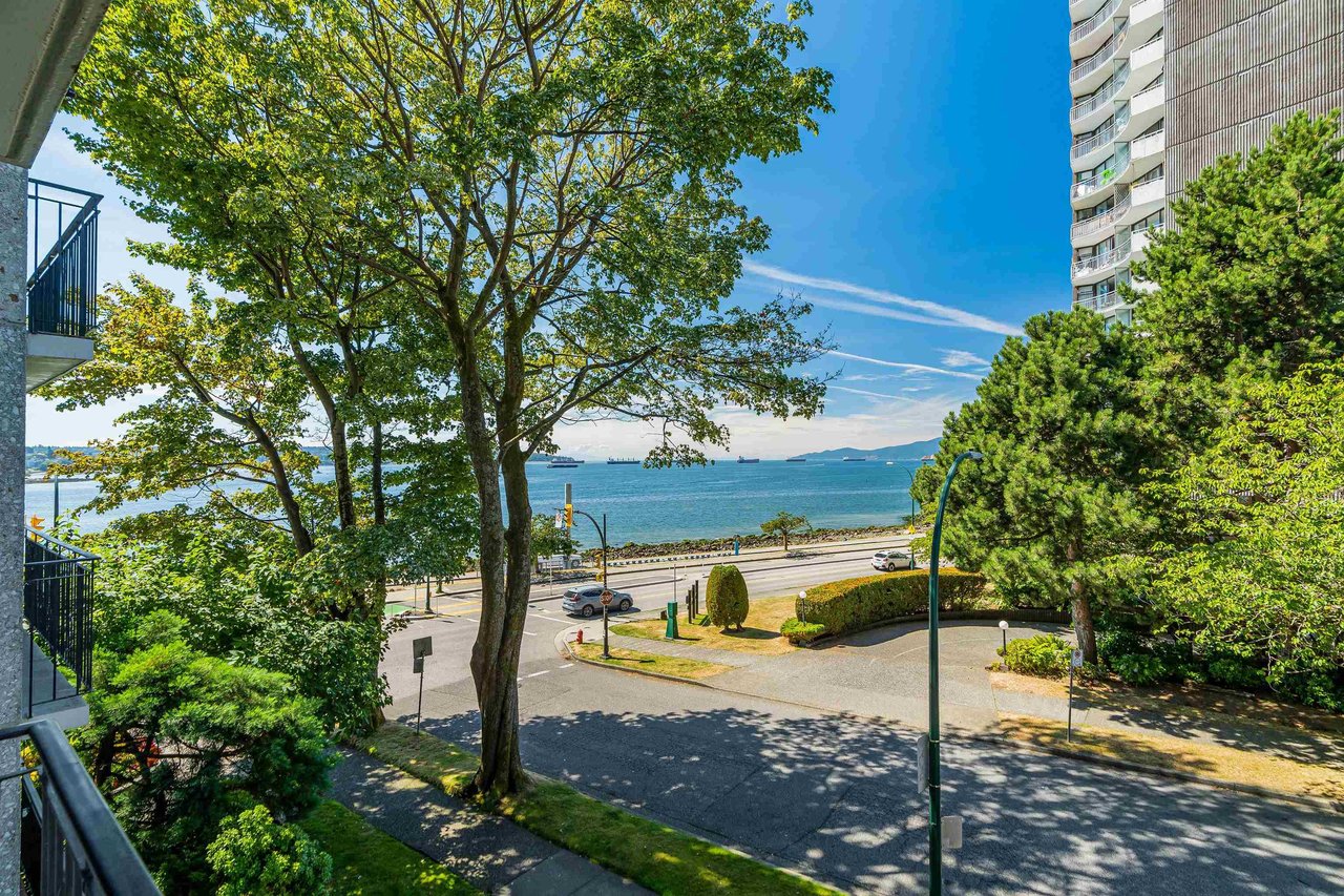 1575 Beach Ave, #303