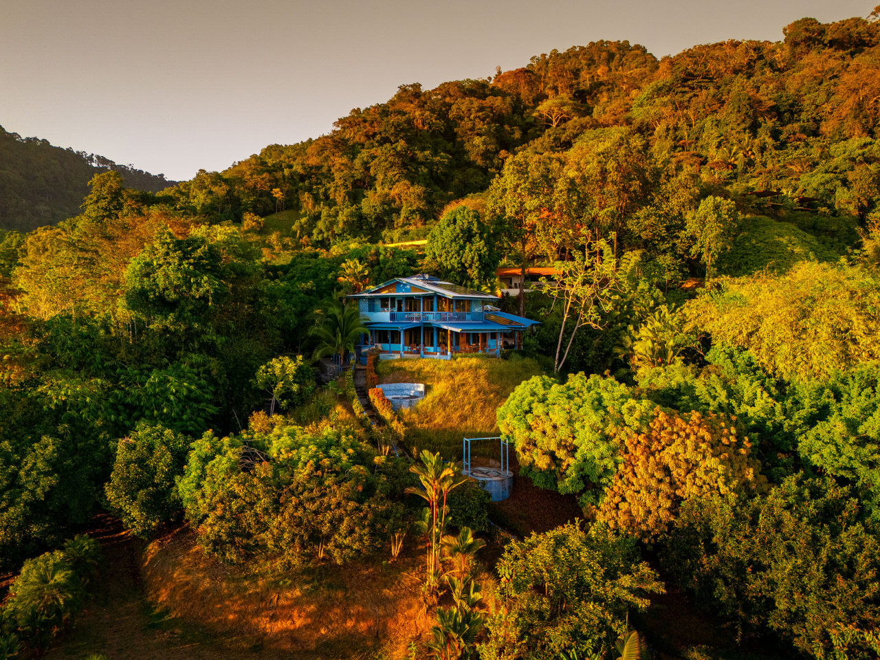 Casa Vista Harmonia, Legendary Ocean Views and Sustainable Living!