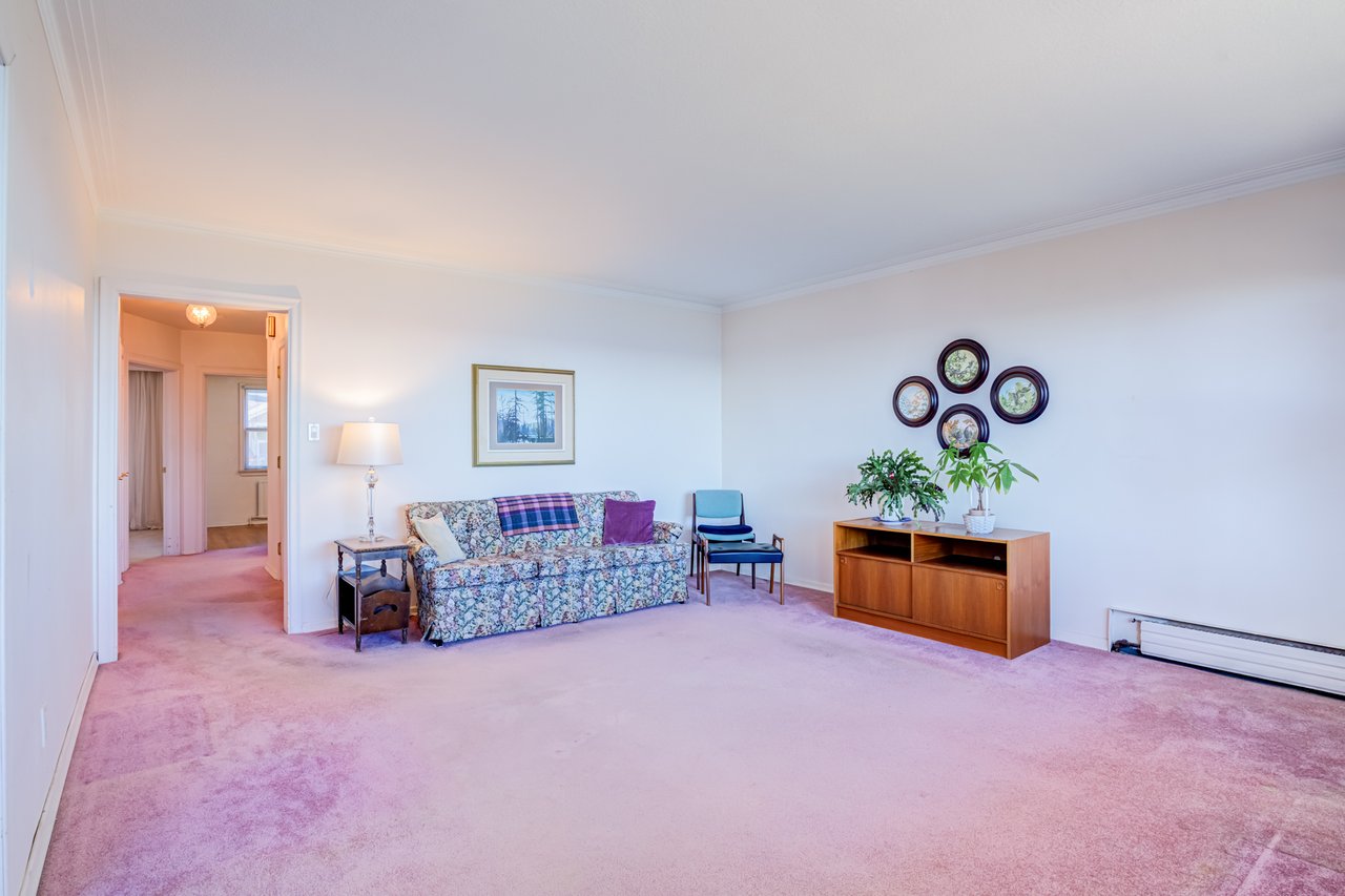 407 Lake Promenade
