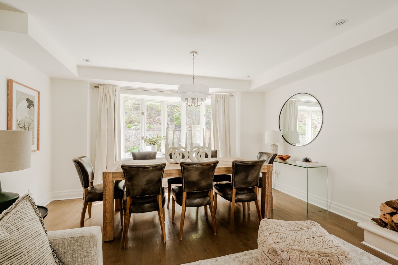 31 Fallingbrook Dr