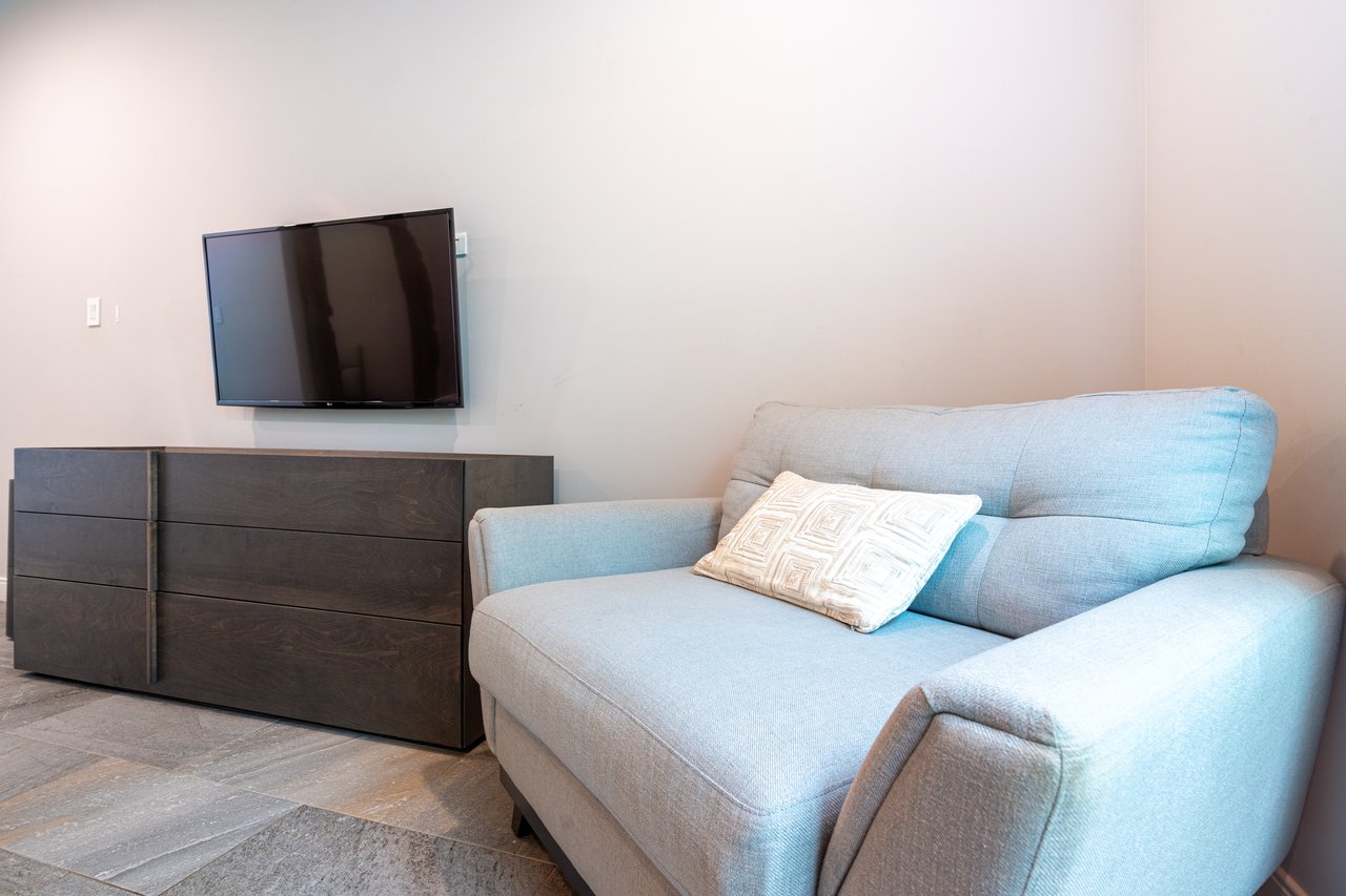 Luxury Beachfront Penthouse Condo - Most Private Unit in Elan