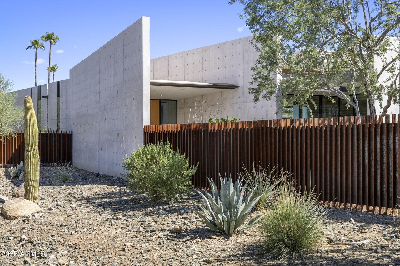 3700 E CAMINO SIN NOMBRE