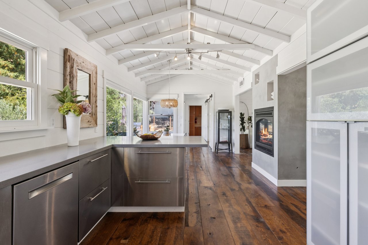 139 Deer Hollow Rd