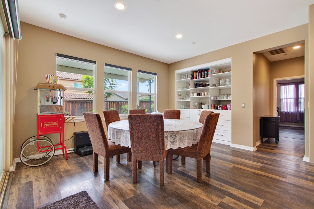 27867 Huron Ct