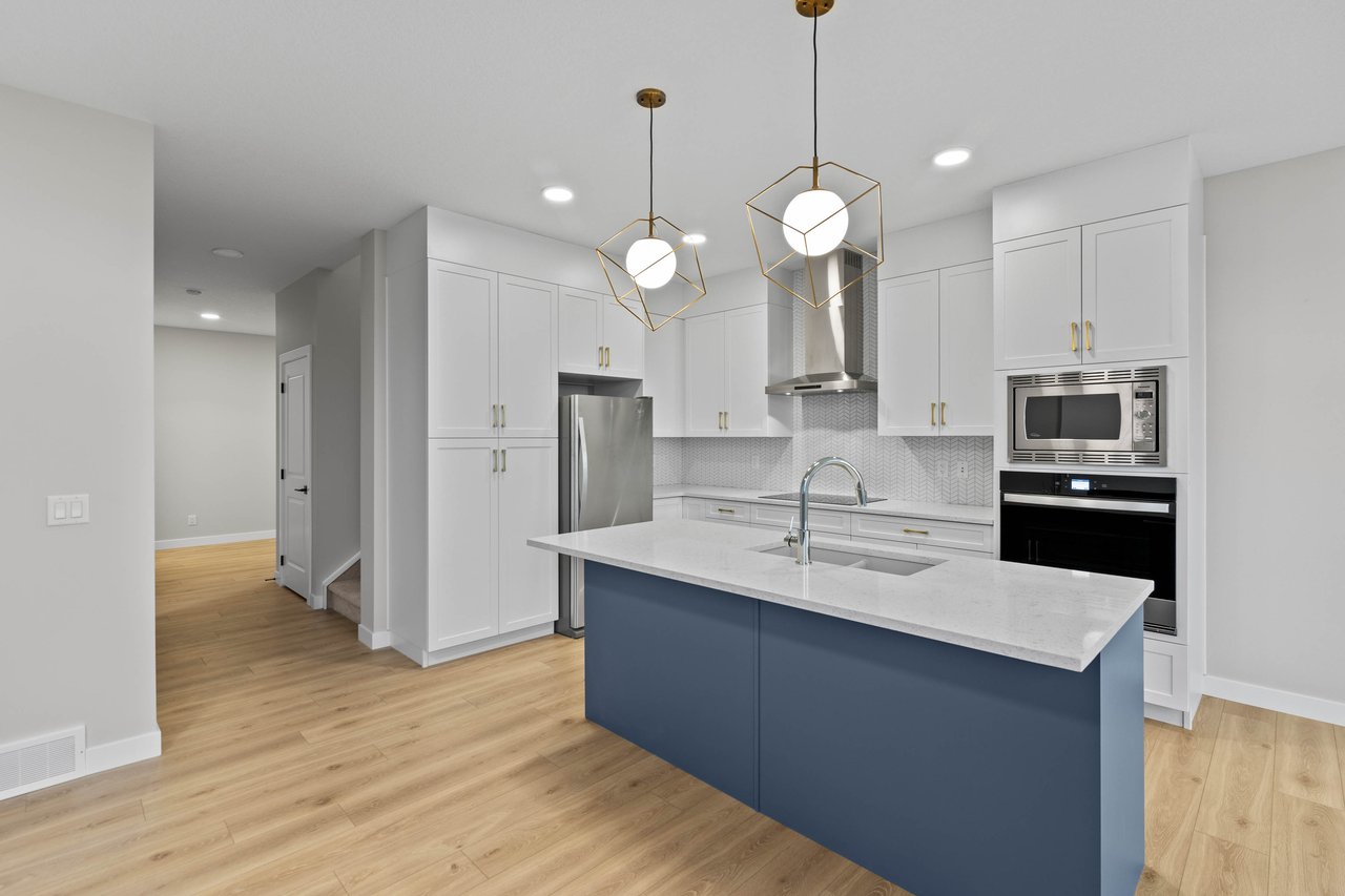 151 Belvedere Crescent SE