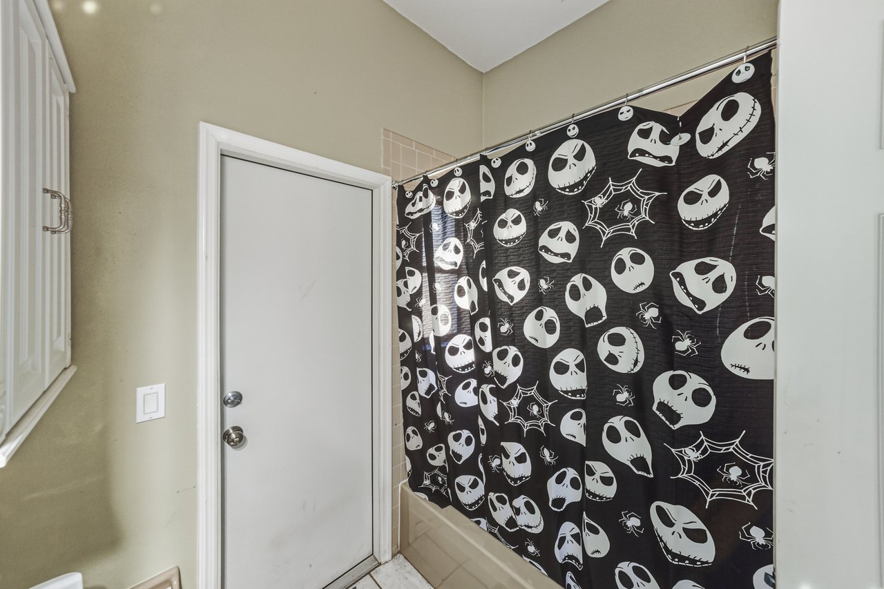 3926 Meadowlark Court