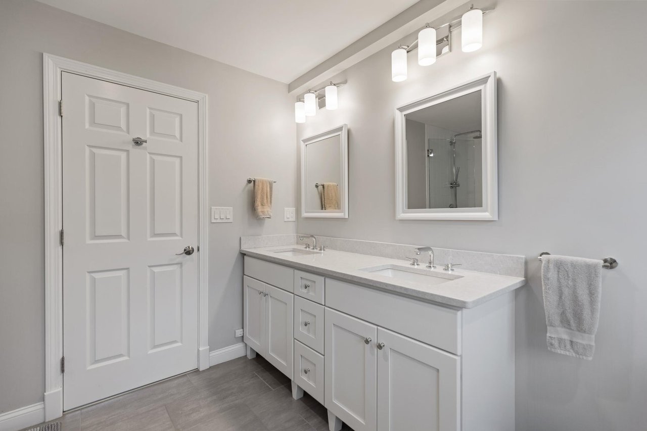 16 Atlantic Drive, Unit #: 16