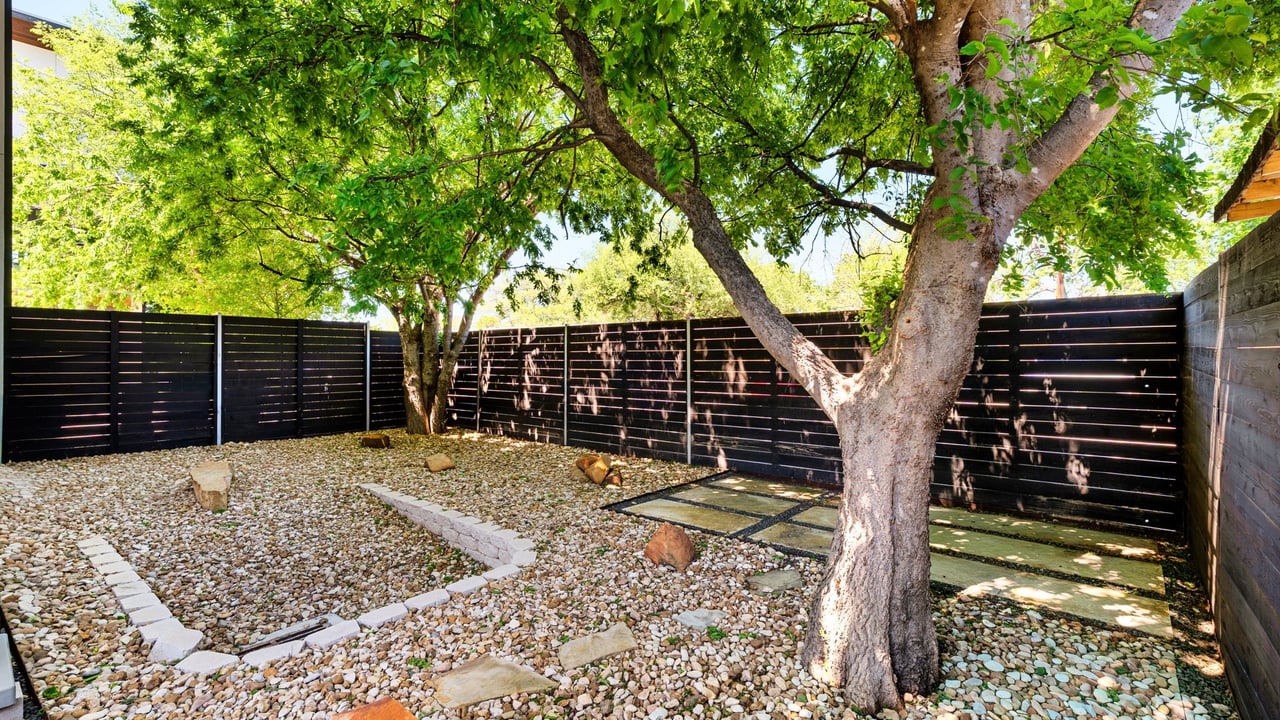 5605 Sunshine Dr #11