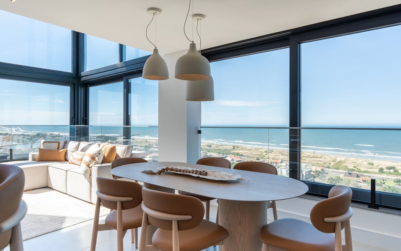 The Timeline of Selling a Luxury Malibu Home: Month by Month