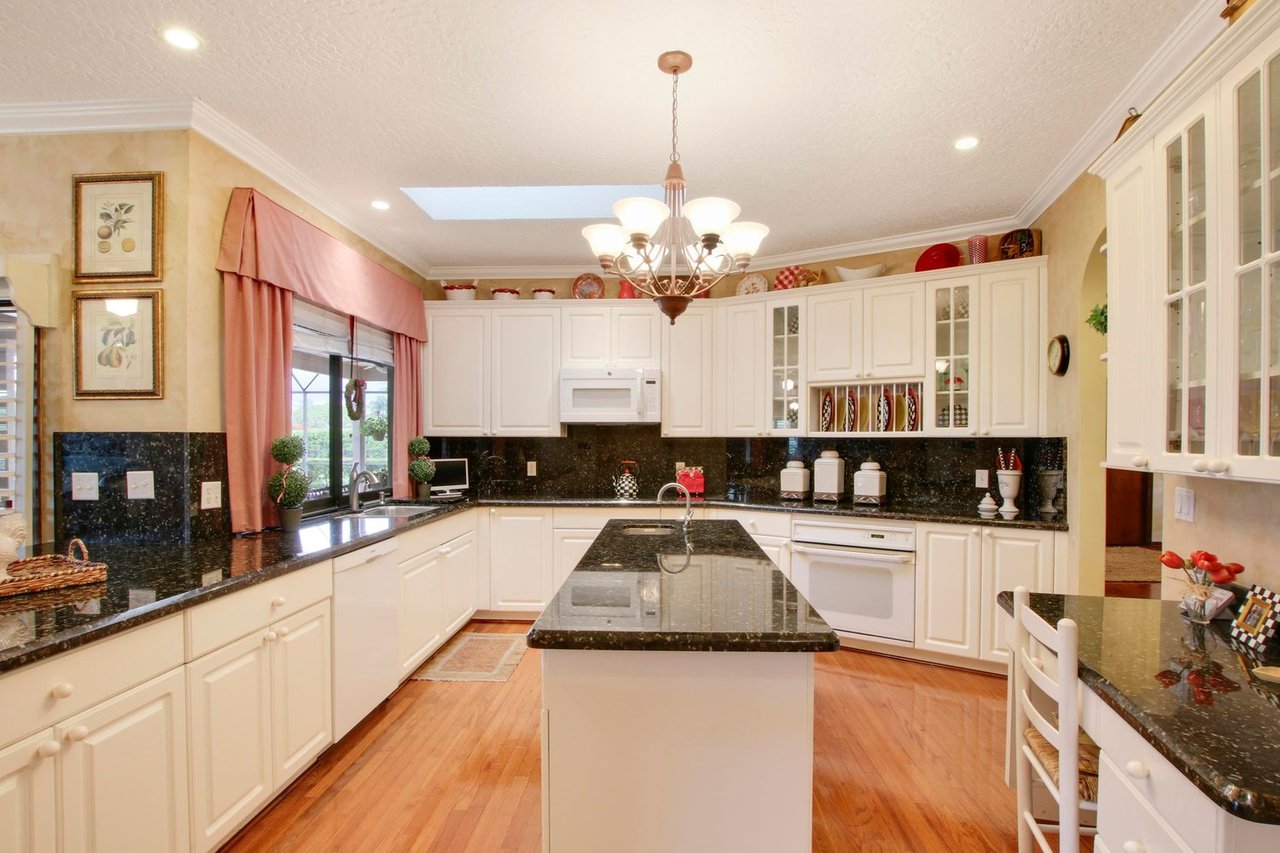 8030 Steeplechase Dr