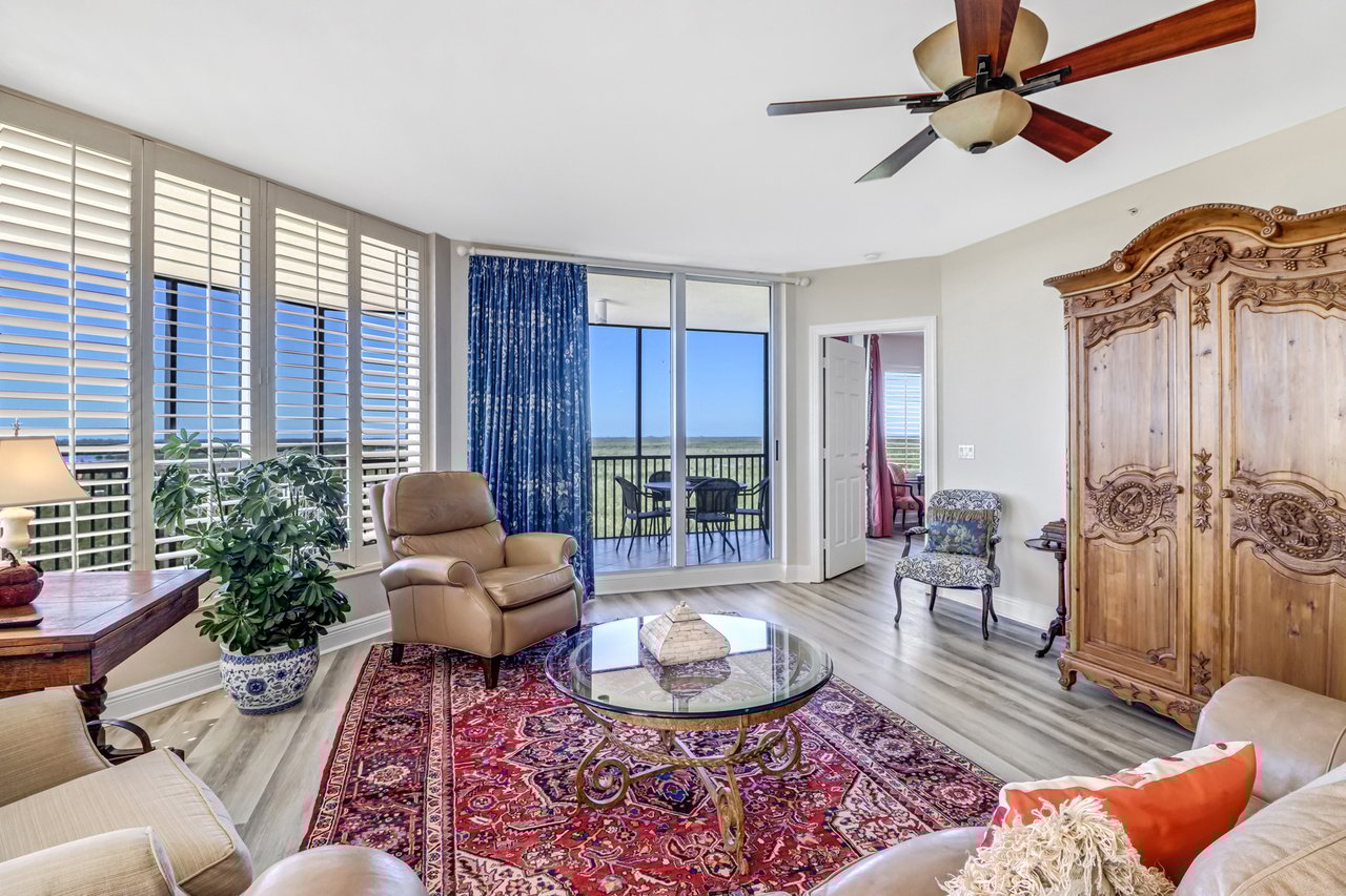 1065 Borghese Ln #801