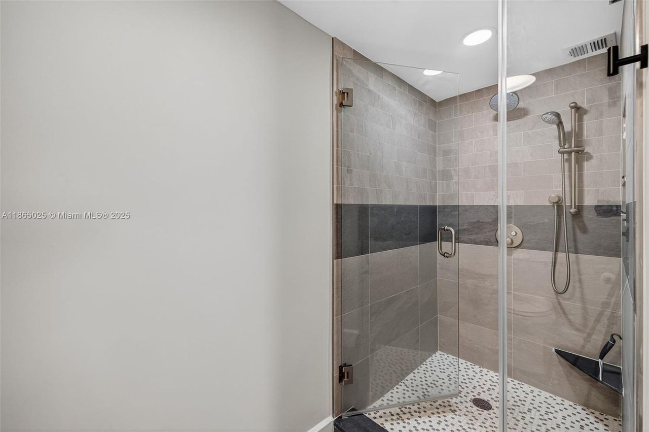 511 Bayshore Dr #1005