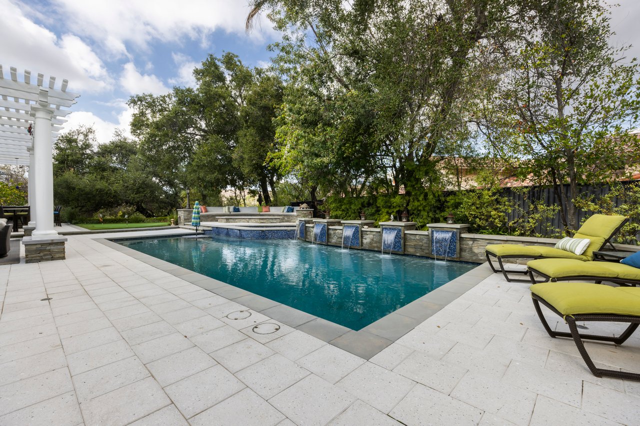 5163 Lakeview Canyon Rd