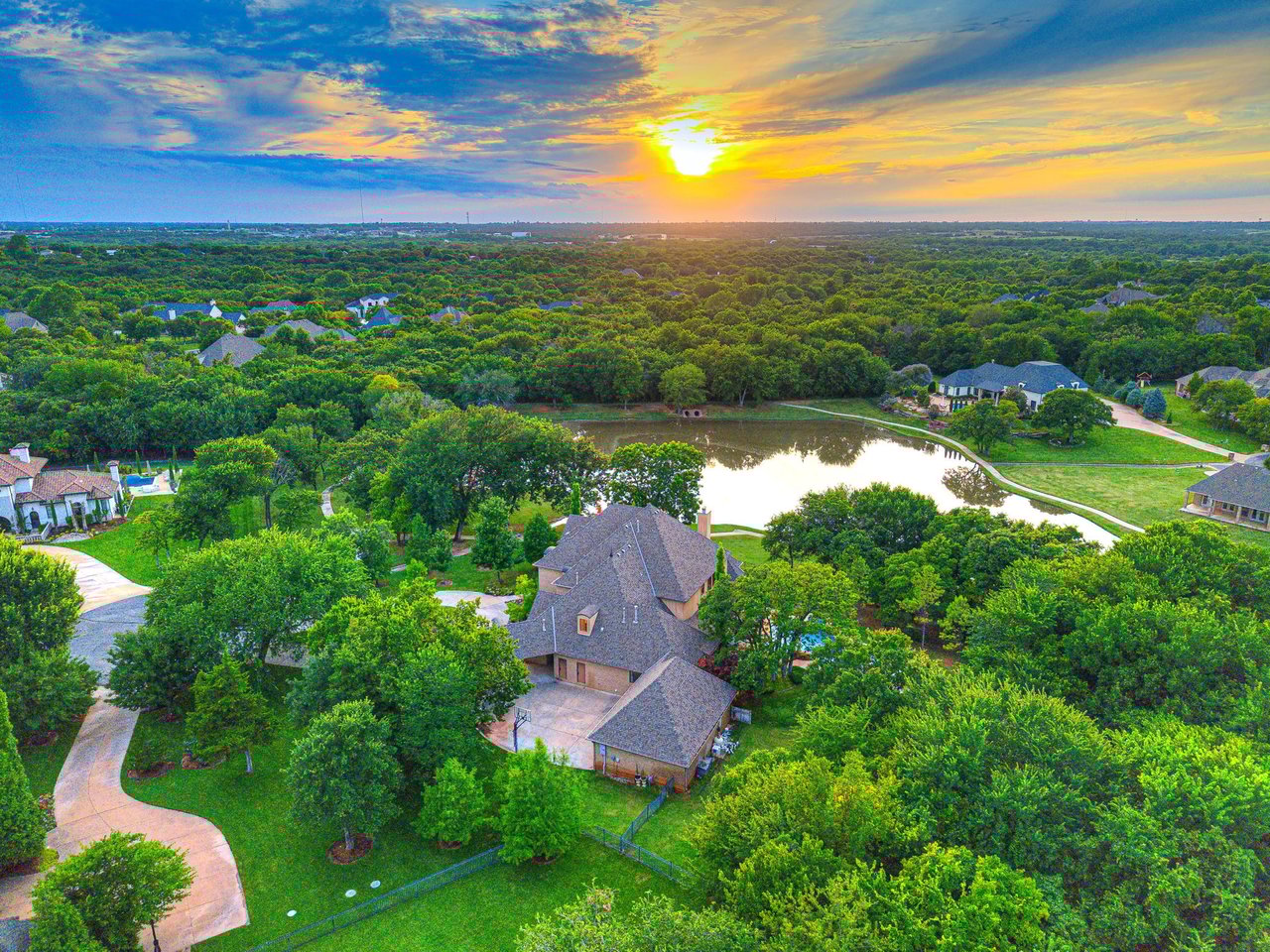 Oakdale in Oklahoma: One of the Most Sought-After Luxury Communities in the OKC Metro - Wyatt Poindexter - The Agency