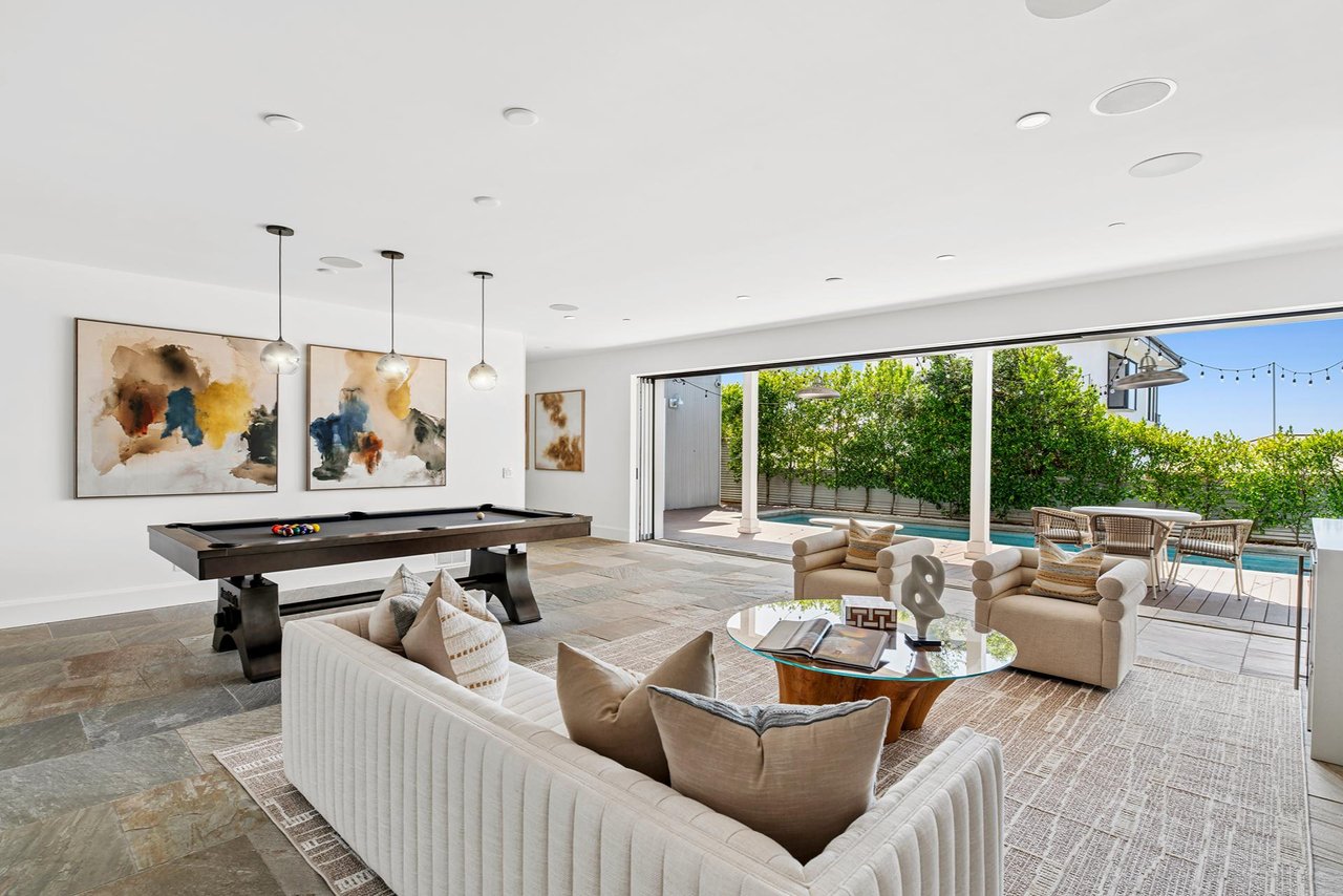 231 Tustin