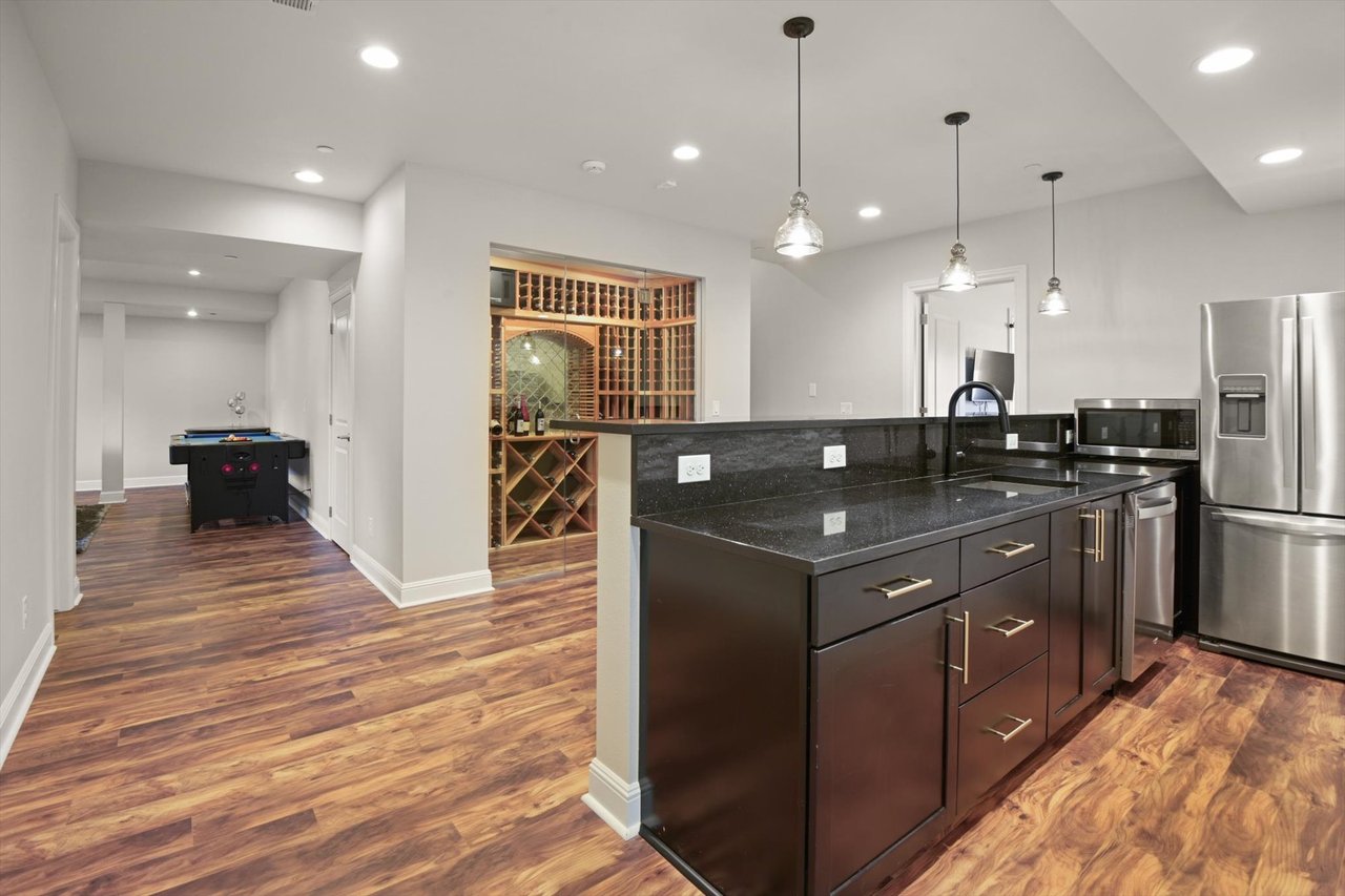 6881 Northstar Court