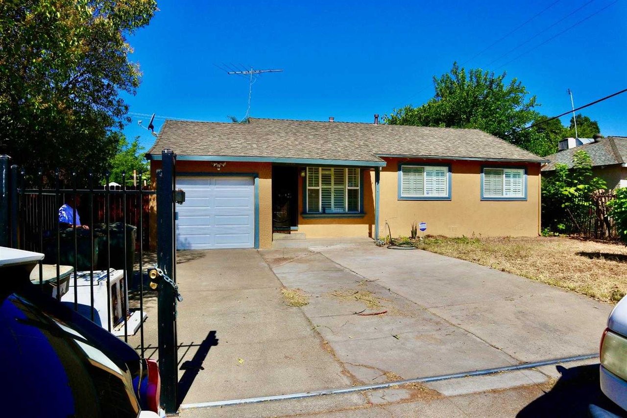 6132 Sampson Boulevard