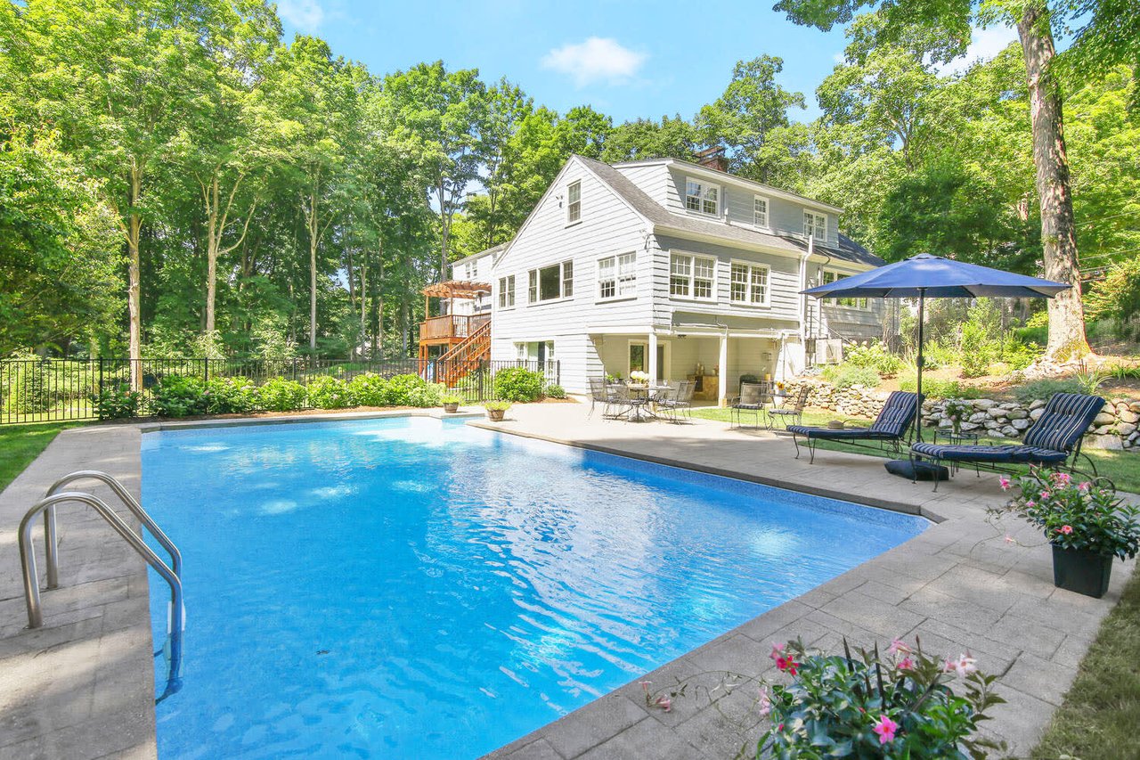 12 Bushy Ridge Road