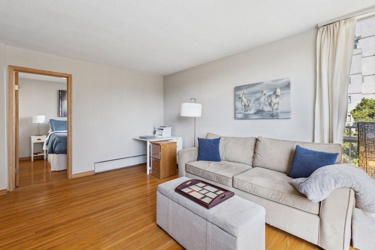 403-1250 Burnaby St