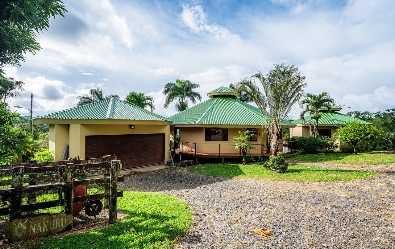 Luxury Lakefront Villa, Lake Arenal, Alajuela