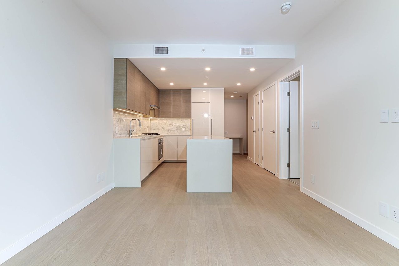 1312-2108 Gilmore Ave