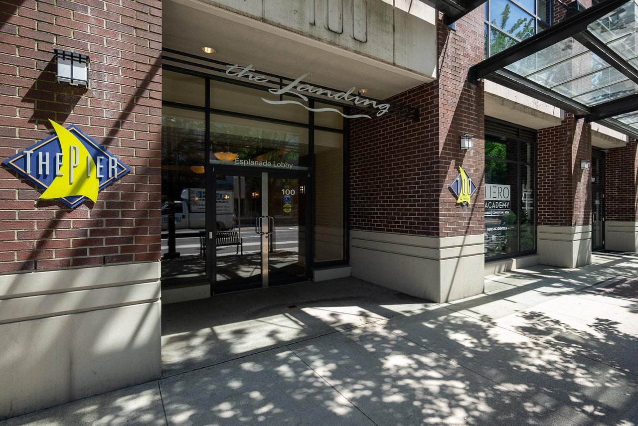 608-100 E Esplanade Ave