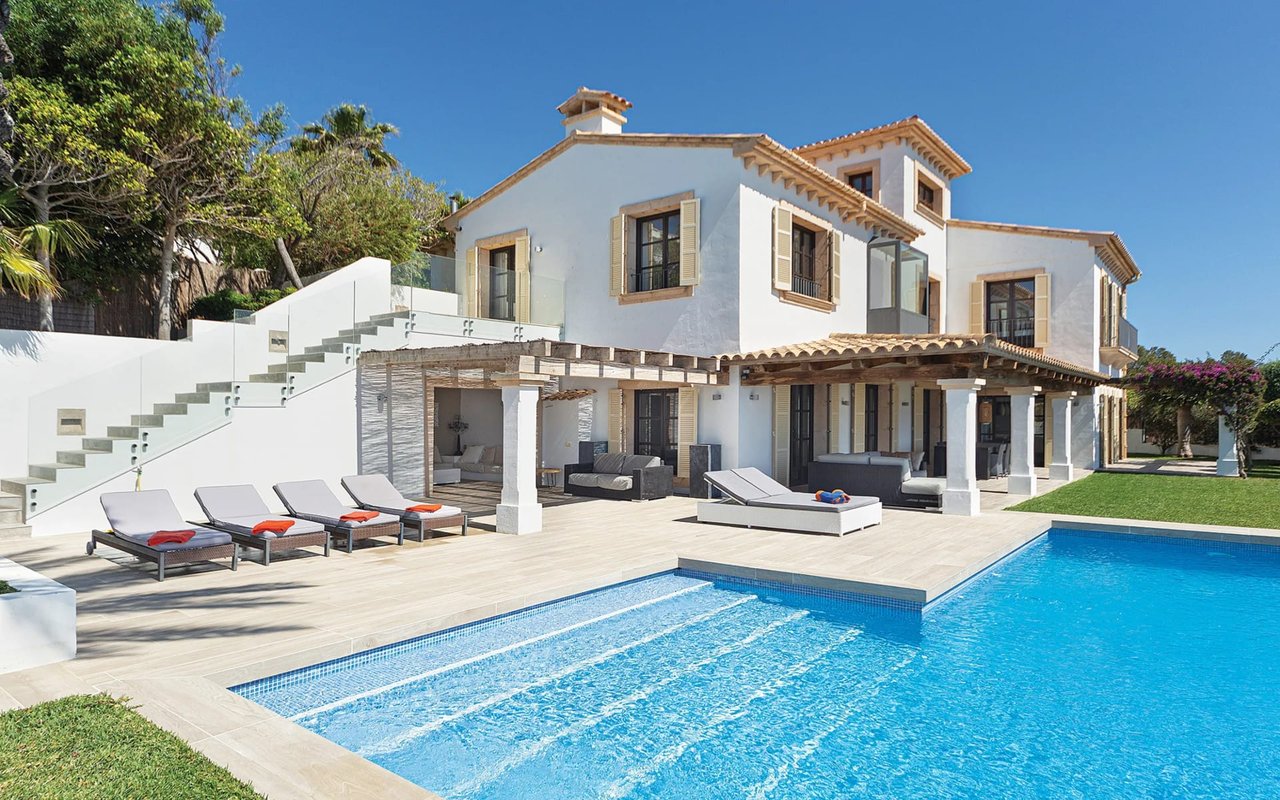 MEDITERRANEAN-MINDED