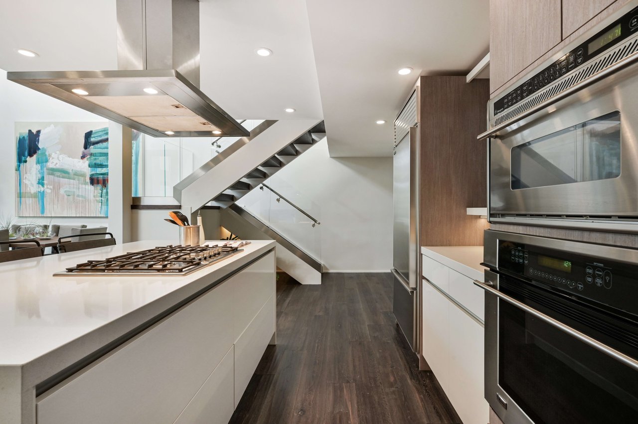 Stylish Duplex Penthouse Steps to Alta Plaza