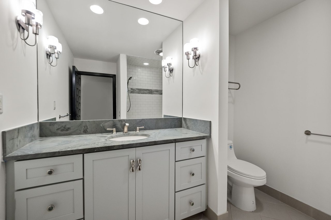 260 Woodwind Dr, Bloomfield Hills