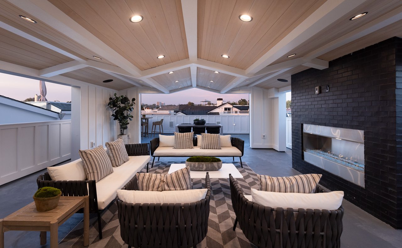 2322 Pacific Drive