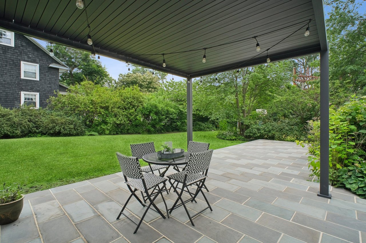 1 Winthrop Place