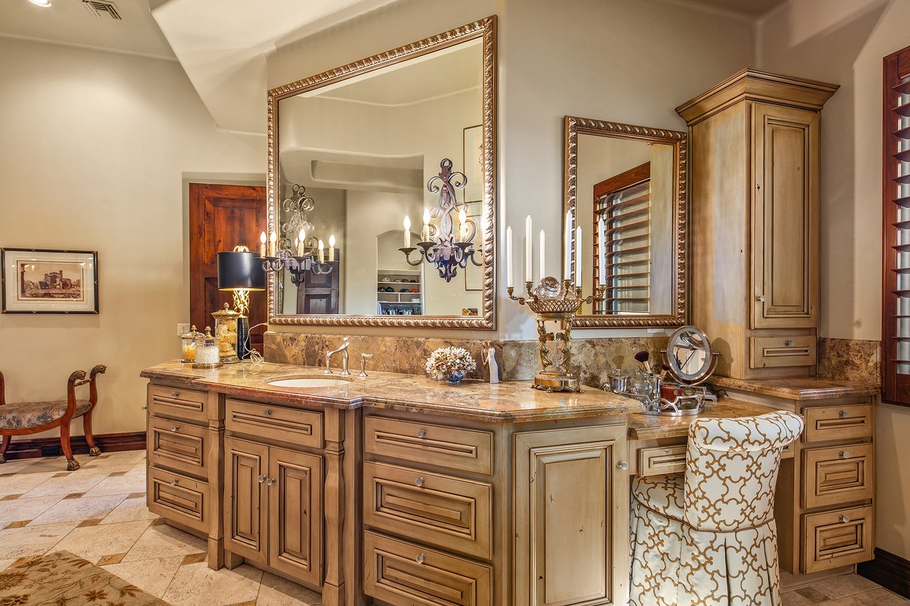 7311 E ARROYO HONDO Road