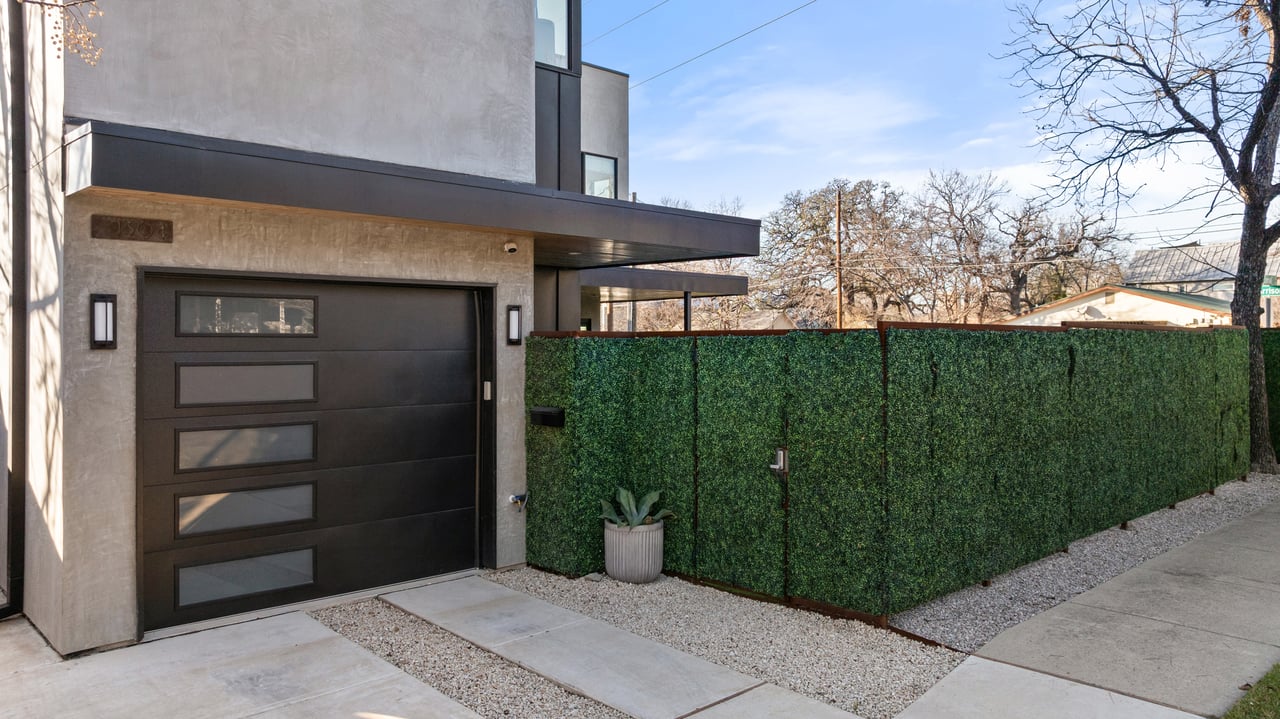 1304 Comal Street 