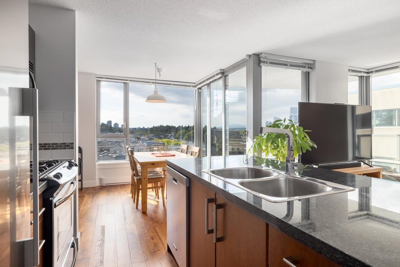 606-587 W 7th Ave