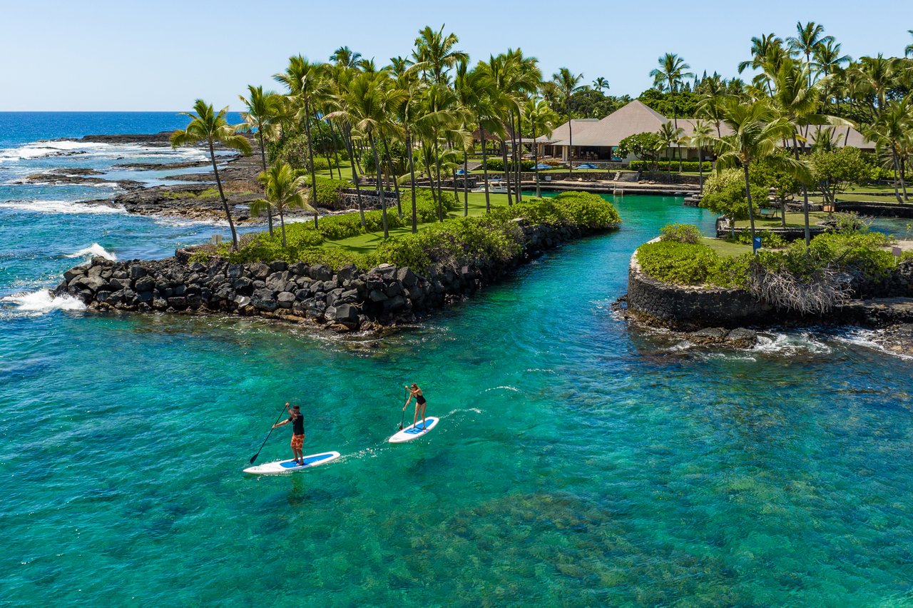 Where Nature Meets Luxury: BIG SURF ESTATE Kailua-Kona