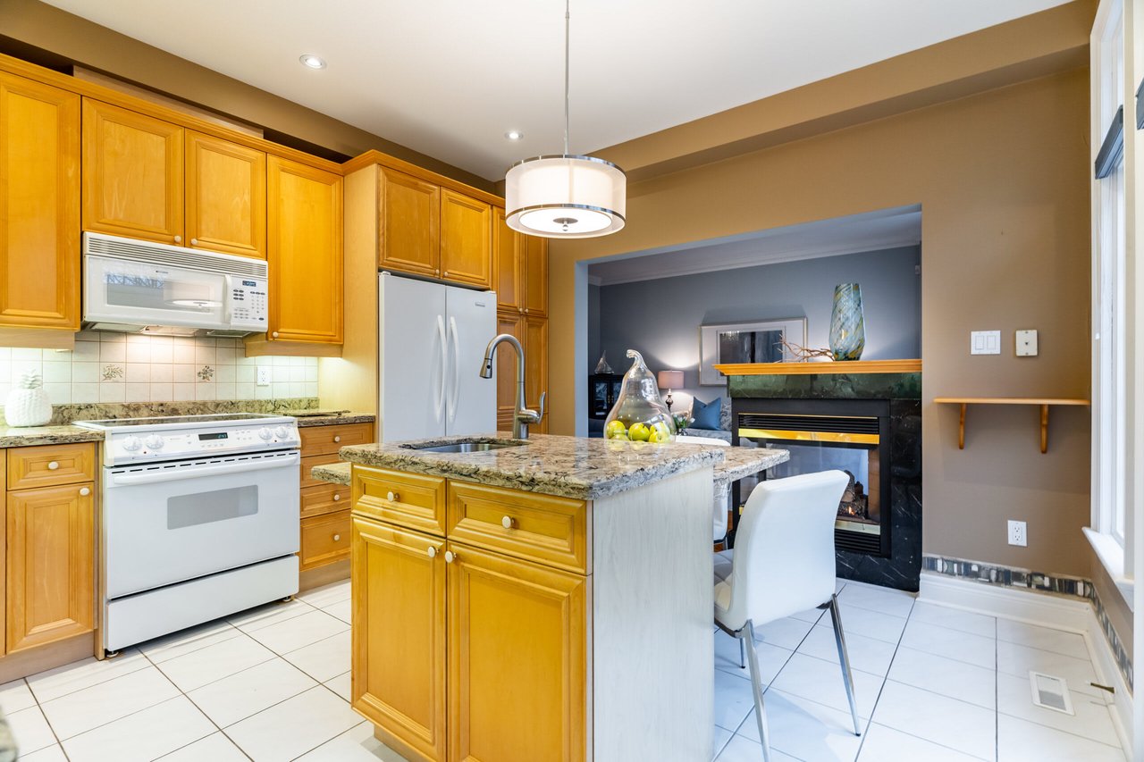 2303 Hill Ridge Ct Unit 10