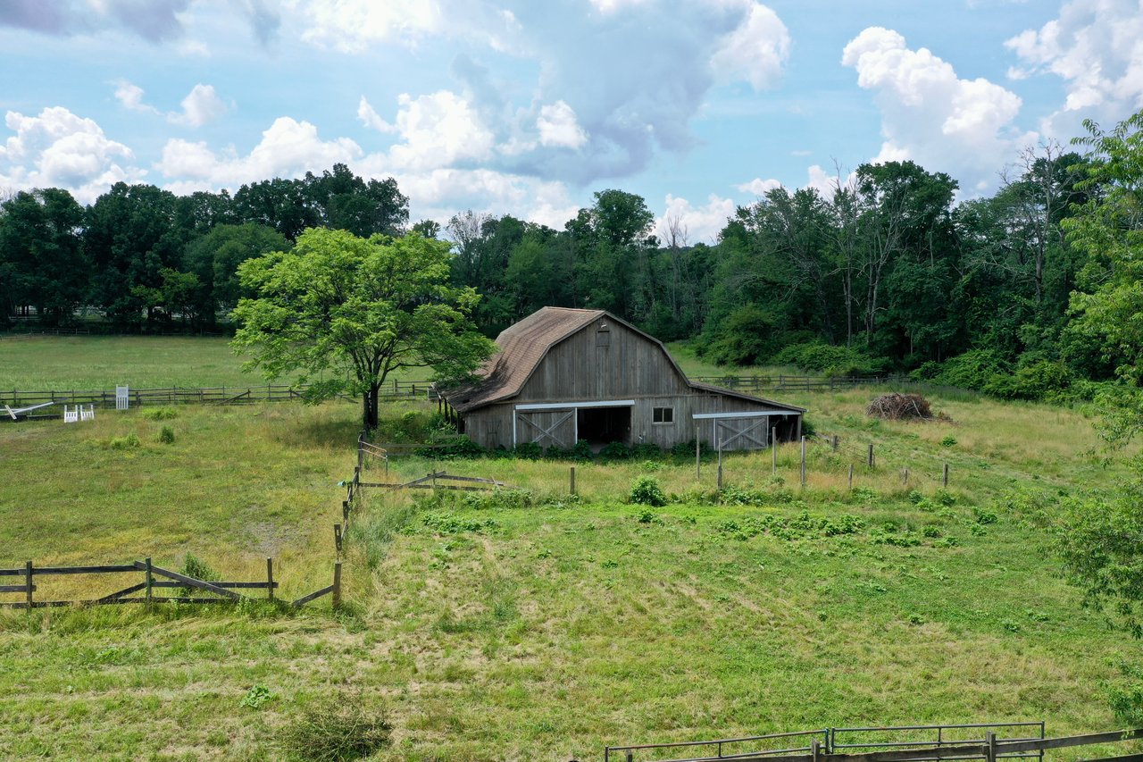 13 Farmersville Rd