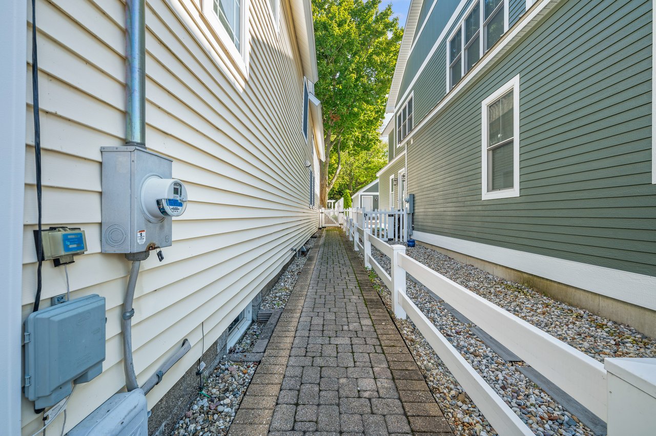 909 Lions Park Drive