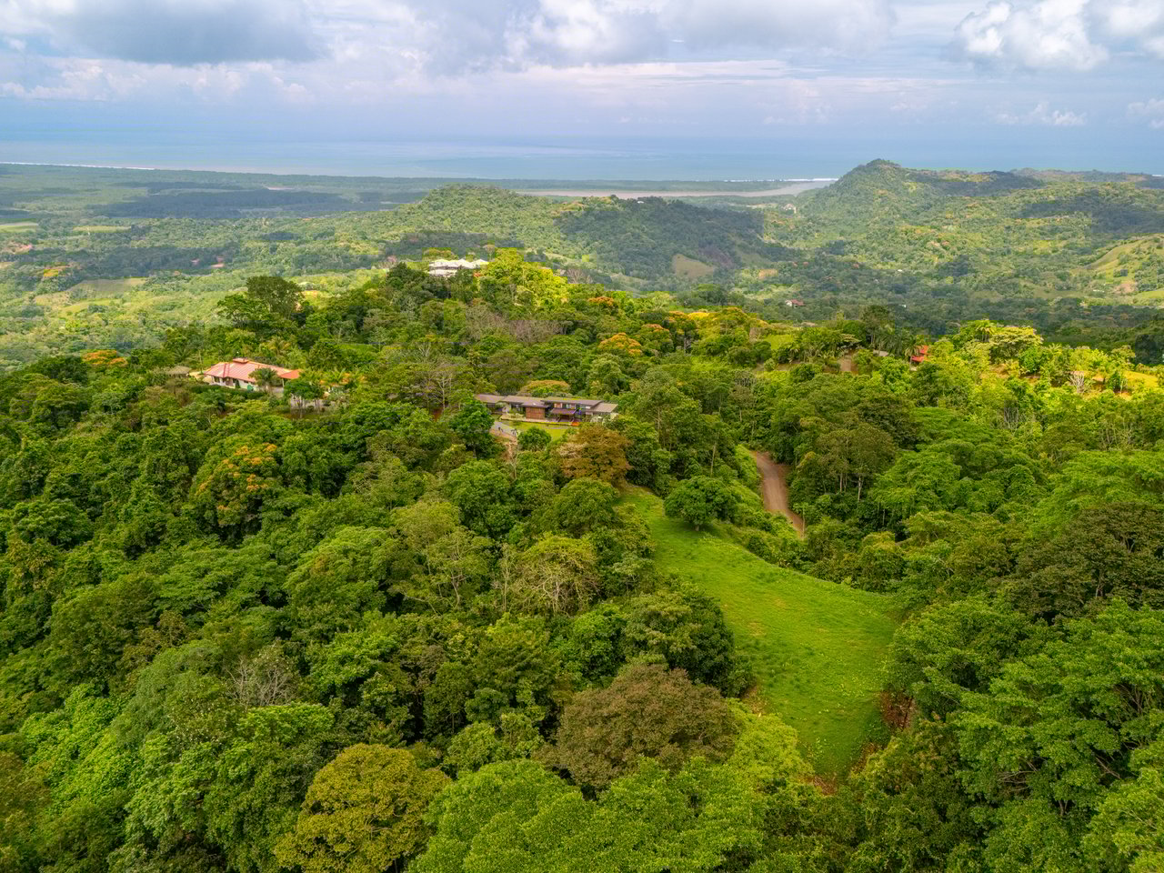 Tropical Paradise in Cascada Sándalo, Tres Ríos Ocean & Mountain Views | Gated Community | Abundant Nature