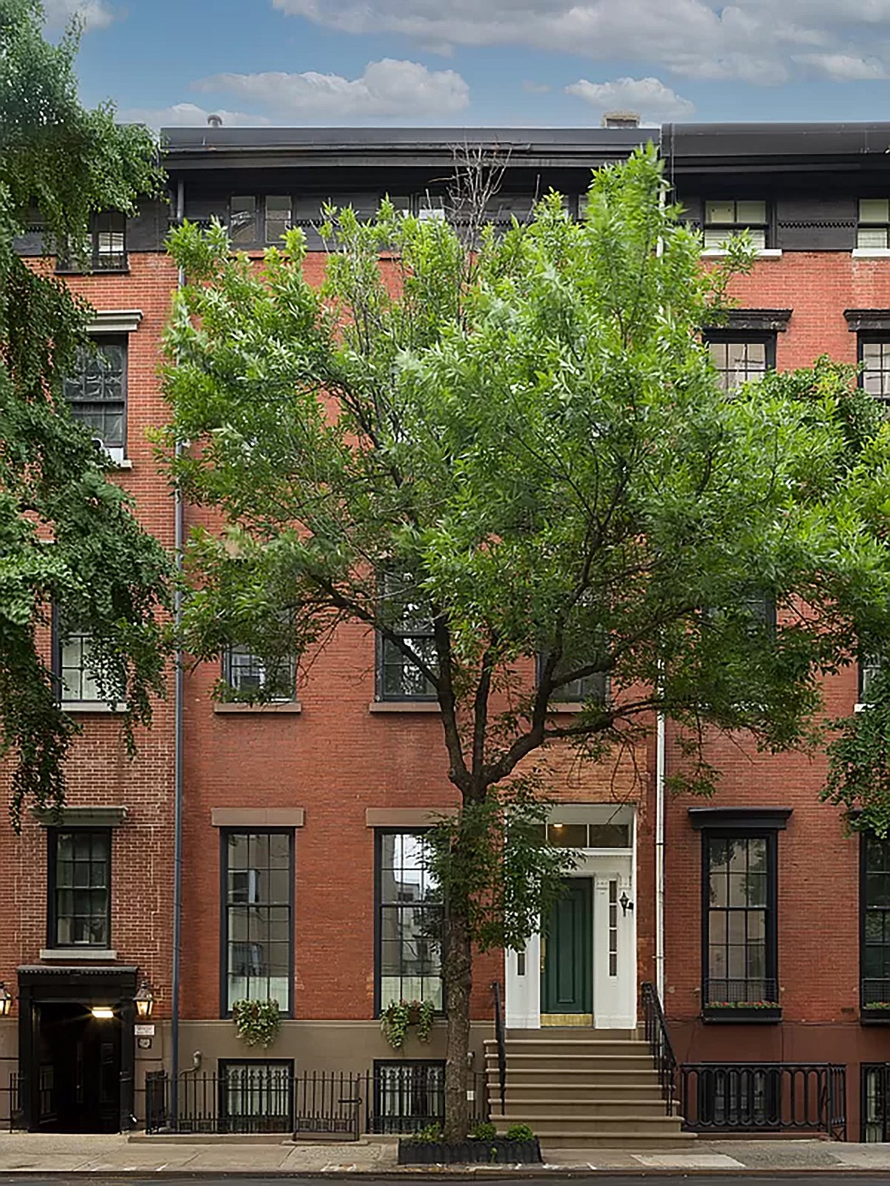 9 E. 9th Street, 4
