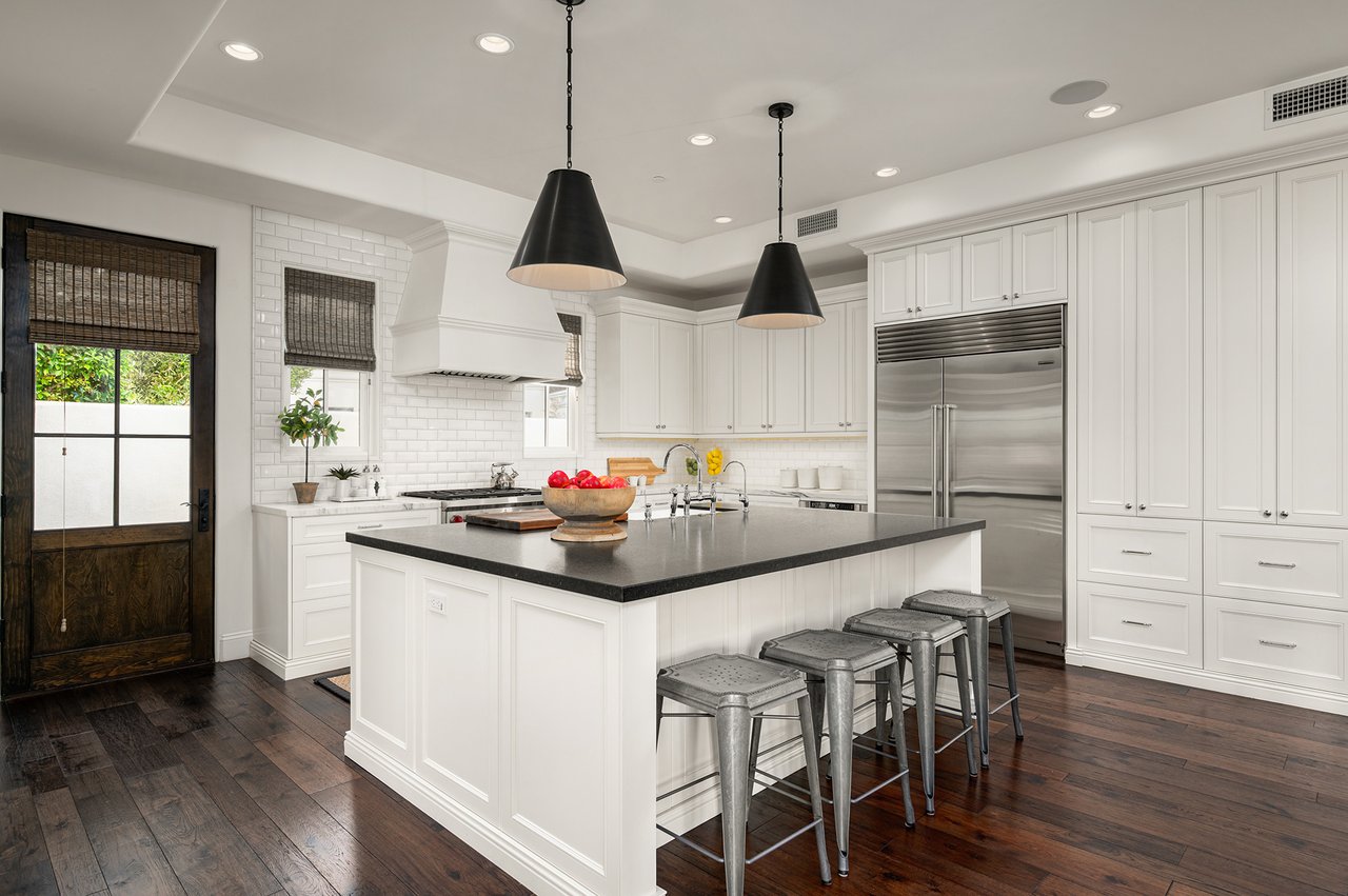 9483 E ROCKWOOD Drive