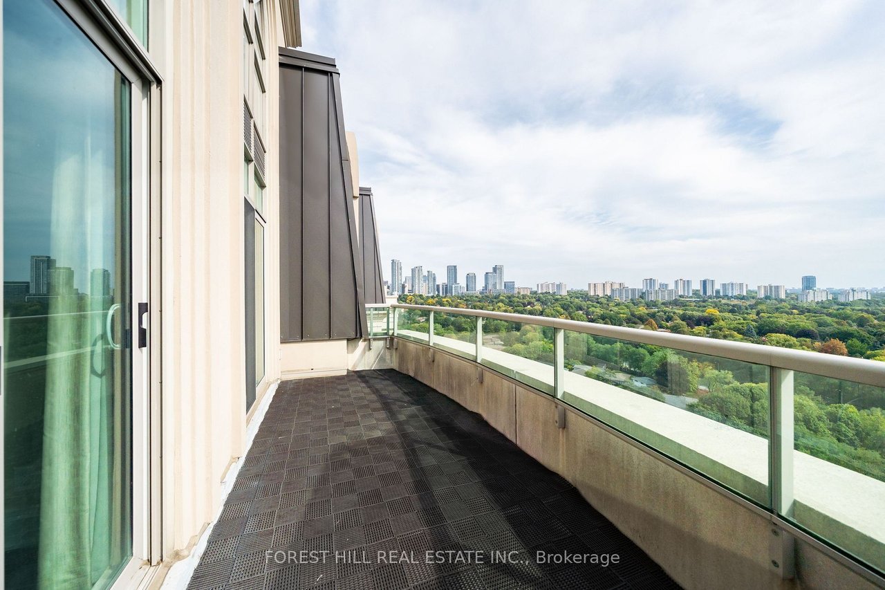 LIVING IN ARIA PENTHOUSES