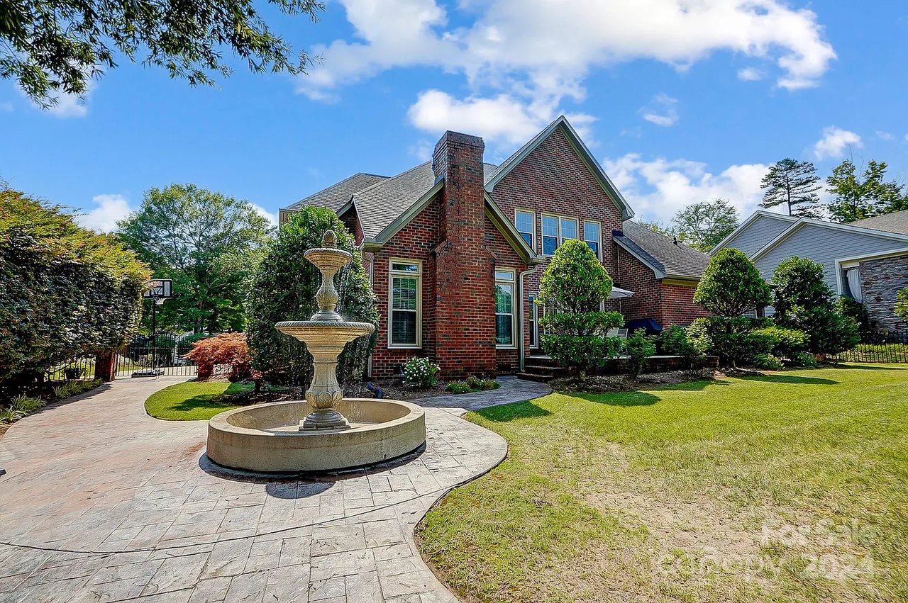 814 Pine Forest Rd