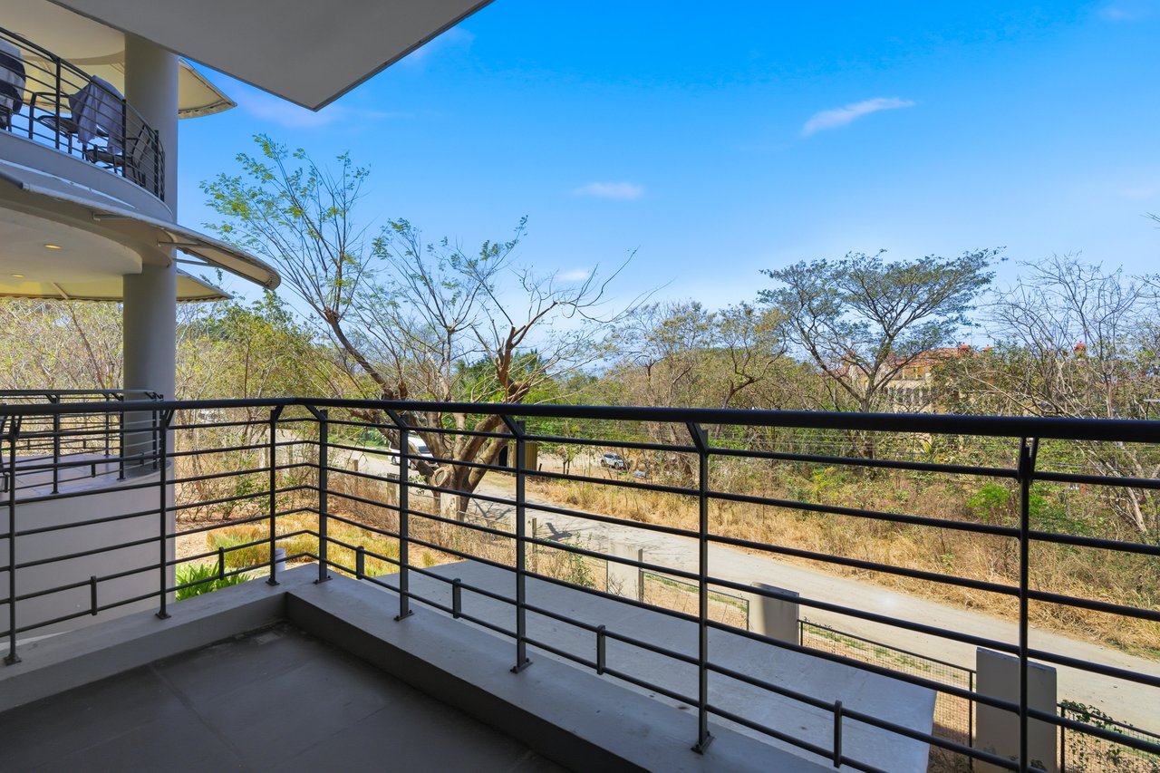 La Perla 113 | Boutique Luxury Condo in the Heart of Tamarindo