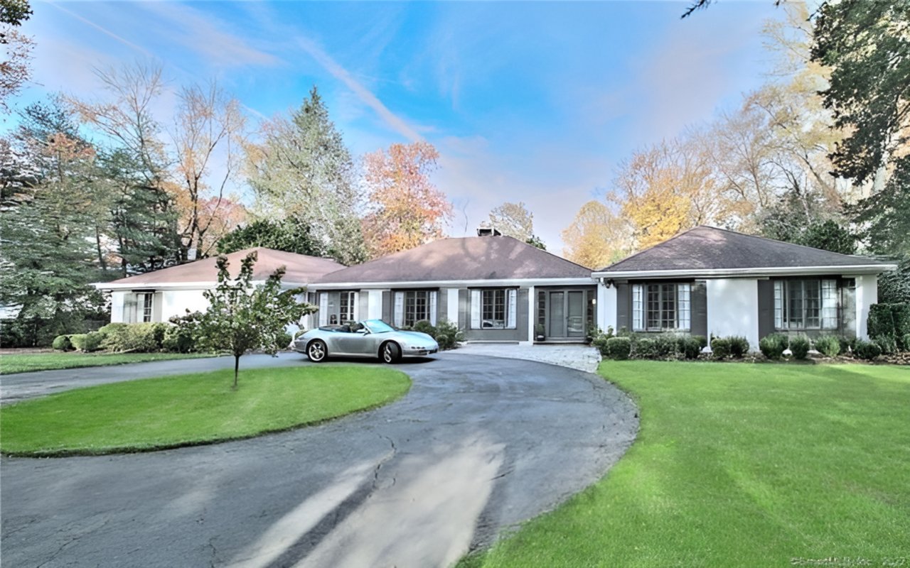 11 Pequot Trail, Westport, CT 06880