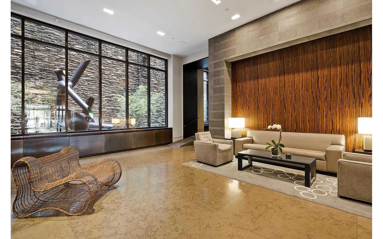 260 Park Ave S APT 10B
