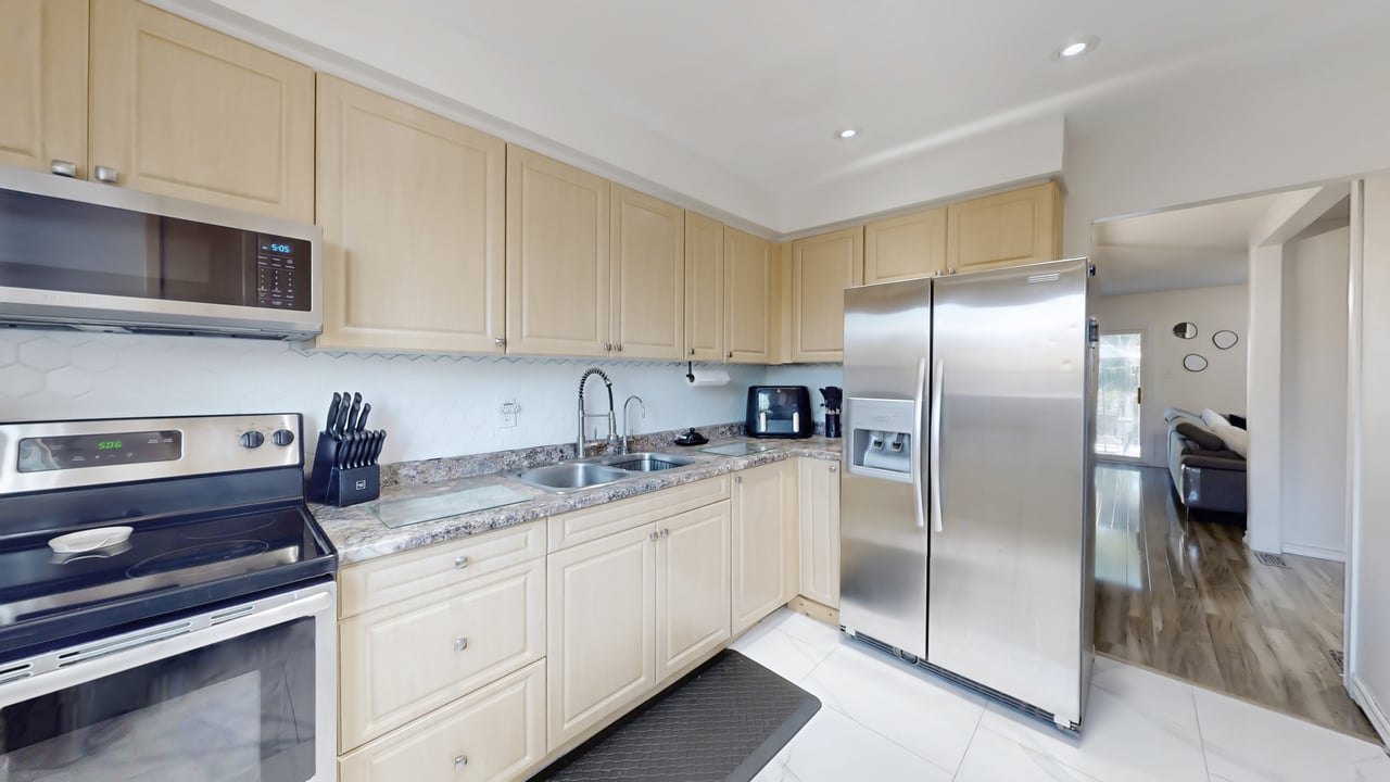 52 Adelaide Street Unit:32