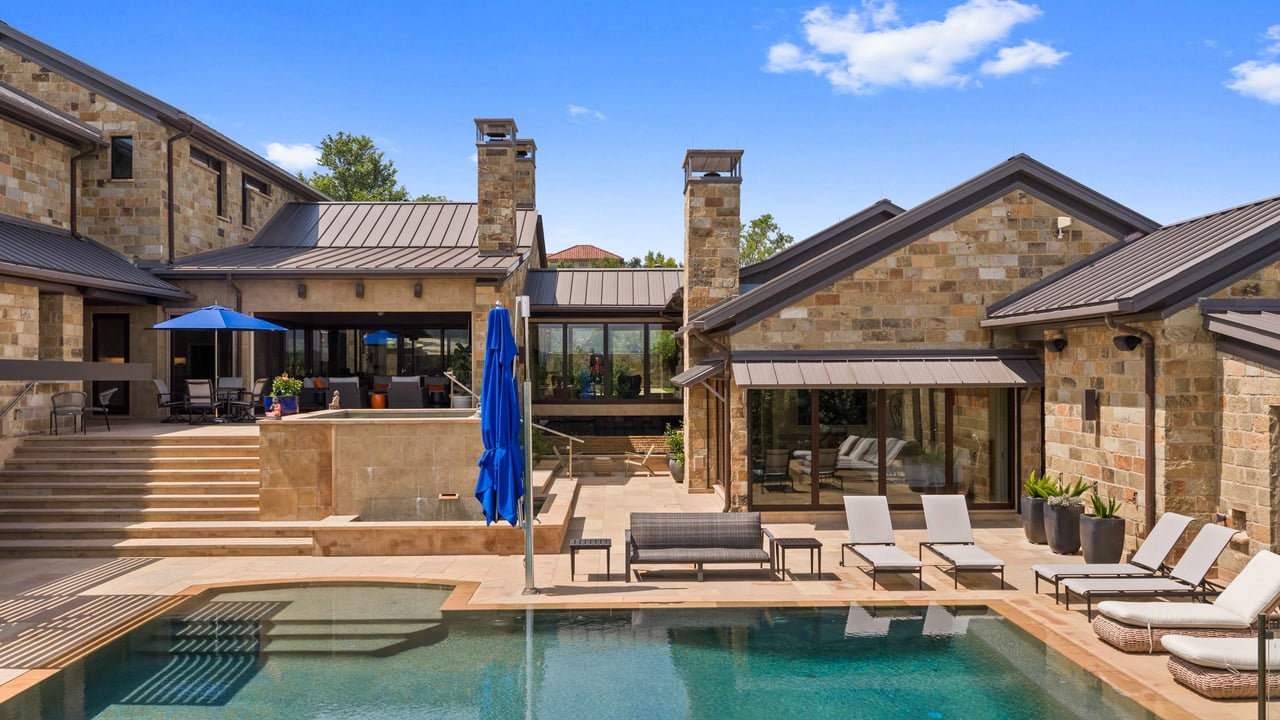 5221 Musket Cove